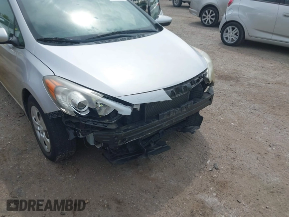 2015 Kia Forte LX with VIN KNAFK4A66F5407229, listed as a IAAI auction lot 41865696 with 124,232 mi miles. Bid and sale history available at carsss.com. Image 6.