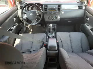 2009 Nissan Versa S с VIN 3N1BC13E29L440883, выставлен на аукционе Copart как лот 65080185 с пробегом 108 731 миль миль и Списание • Salvage title. История ставок и продаж доступна на DreamBid. Изображение 8.