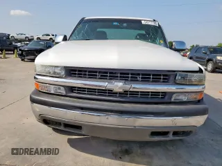 2000 Chevrolet Silverado 1500 with VIN 2GCEC19W6Y1335189, listed as a Copart auction lot 54317135 with Not Provided miles and Clean Title. Bid and sale history available at DreamBid. Image 5.