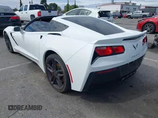 2016 Chevrolet Corvette Z51 3LT z VIN 1G1YM2D76G5116786, wystawiony jako IAAI lot #41815554 z przebiegiem 67 466 mil mil oraz . Historia ofert i sprzedaży dostępna na DreamBid. Obrazek 3.