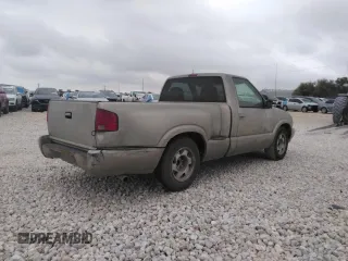1999 GMC Sonoma with VIN 1GTCS1445X8532690, listed as a Copart auction lot 49197265 with Not Provided miles and Salvage Title. Bid and sale history available at DreamBid. Image 3.