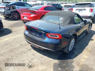 2018 FIAT 124 Spider Classica z VIN JC1NFAEK1J0136558, wystawiony jako IAAI lot #42065716 z przebiegiem 67 000 mil mil oraz . Historia ofert i sprzedaży dostępna na DreamBid. Obrazek 4.