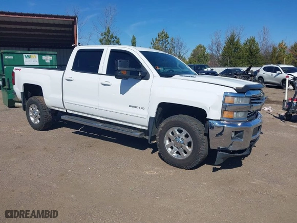 2015 Chevrolet Silverado 2500HD LT with VIN 1GC1KVE84FF601038, listed as a IAAI auction lot 41595706 with 257,636 mi miles. Bid and sale history available at carsss.com. Image 1.