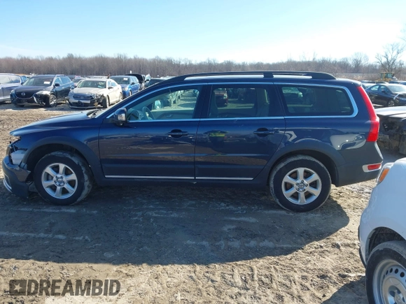 2010 Volvo XC70 3.2L with VIN YV4960BZ5A1078719, listed as a IAAI auction lot 41697871 with 115,608 mi miles and . Bid and sale history available at DreamBid. Image 15.