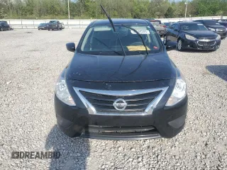 2017 Nissan Versa S Plus z VIN 3N1CN7AP5HL847956, wystawiony jako Copart lot #52648345 z przebiegiem Nie podano mil oraz Szkody całkowita. Historia ofert i sprzedaży dostępna na DreamBid. Obrazek 5.