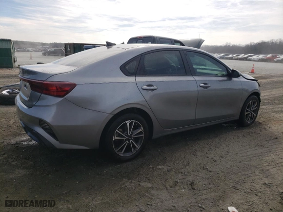 2022 Kia Forte LXS with VIN 3KPF24AD3NE461463, listed as a Copart auction lot 41653354 with 43,759 mi miles and Salvage Title. Bid and sale history available at carsss.com. Image 3.