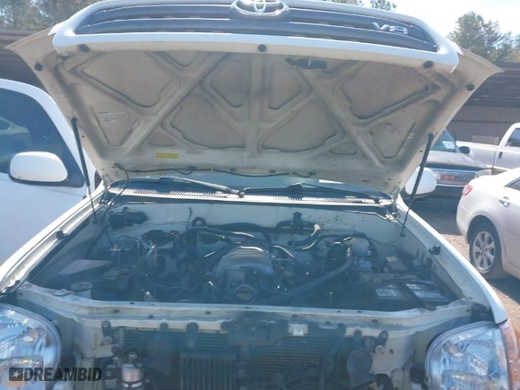 2004 Toyota Sequoia SR5 with VIN 5TDZT34A44S211112, listed as a IAAI auction lot 41621492 with 311,983 mi miles. Bid and sale history available at carsss.com. Image 10.