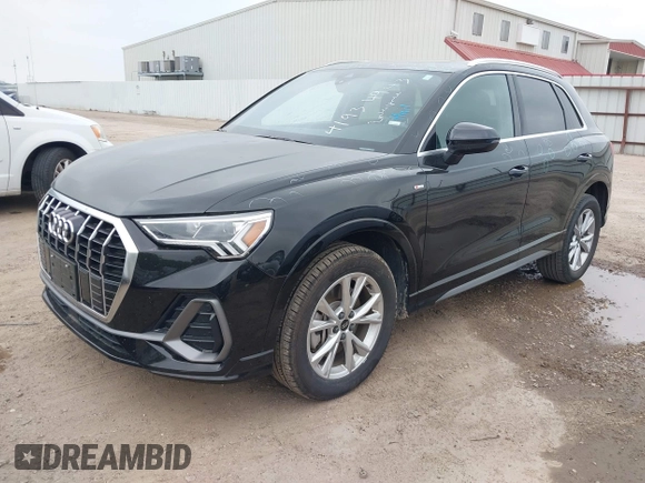 2023 Audi Q3 S line Premium z VIN WA1DECF30P1140909, wystawiony jako IAAI lot #41934943 z przebiegiem 42 947 mil mil oraz . Historia ofert i sprzedaży dostępna na DreamBid. Obrazek 18.