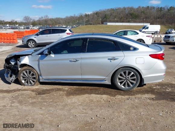 2016 Hyundai Sonata 2.4L Sport with VIN 5NPE34AF8GH265222, listed as a IAAI auction lot 41698098 with 114,805 mi miles. Bid and sale history available at carsss.com. Image 14.