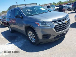 2019 Chevrolet Traverse LS z VIN 1GNERFKW0KJ180388, wystawiony jako IAAI lot #41842637 z przebiegiem 172 457 mil mil oraz . Historia ofert i sprzedaży dostępna na DreamBid. Obrazek 1.