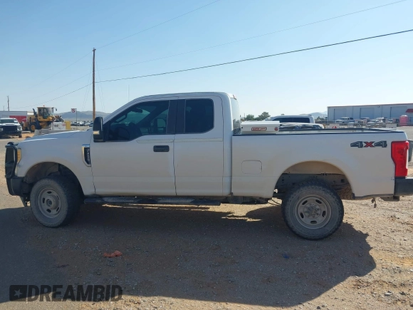2017 Ford F-250 XLT with VIN 1FT7X2B67HEB92247, listed as a IAAI auction lot 42256813 with 137,486 mi miles and . Bid and sale history available at DreamBid. Image 13.