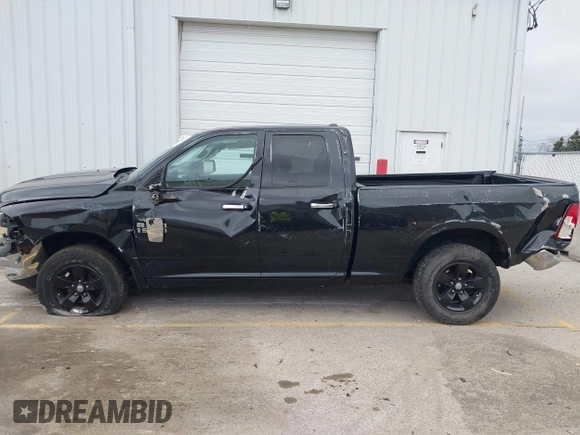 2017 Ram 1500 SLT z VIN 1C6RR7GG7HS704583, wystawiony jako IAAI lot #41080645 z przebiegiem 100 965 mil mil oraz . Historia ofert i sprzedaży dostępna na DreamBid. Obrazek 15.