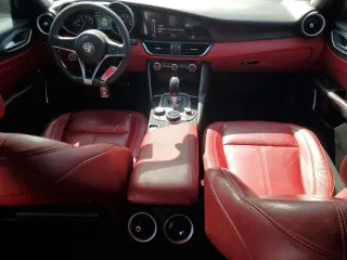 2019 Alfa Romeo Giulia Sport with VIN ZARFAMAN4K7621704, listed as a Copart auction lot 70290444 with 50,015 mi miles and Non Repairable. Bid and sale history available at carsss.com. Image 8.