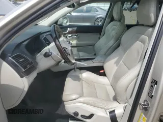 2016 Volvo XC90 T6 Momentum with VIN YV4A22PK1G1039621, listed as a Copart auction lot 51615595 with 134,465 mi miles and Salvage Title. Bid and sale history available at DreamBid. Image 7.
