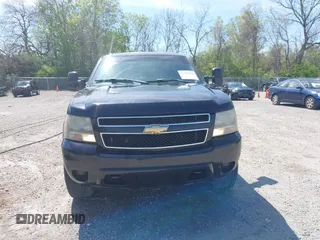 2007 Chevrolet Suburban LT with VIN 3GNGK26K57G270206, listed as a IAAI auction lot 42102684 with 220,759 mi miles and . Bid and sale history available at DreamBid. Image 12.