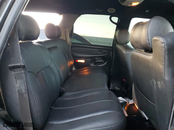 2001 GMC Yukon Denali with VIN 1GKEK63U51J184935, listed as a Copart auction lot 79268634 with 320,366 mi miles and Salvage Title. Bid and sale history available at carsss.com. Image 11.