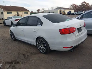 2013 Volkswagen Jetta GLI Autobahn с VIN 3VW467AJ8DM393889, выставлен на аукционе IAAI как лот 40807143 с пробегом Не указан миль и . История ставок и продаж доступна на DreamBid. Изображение 3.