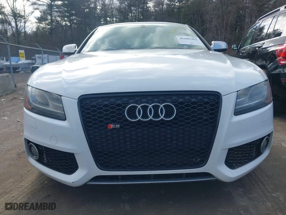 2012 Audi S5 Prestige with VIN WAUVVAFR0CA005939, listed as a IAAI auction lot 41689361 with 161,991 mi miles. Bid and sale history available at carsss.com. Image 6.