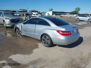 2011 Mercedes-Benz E-Class E 350 with VIN WDDKJ5GB8BF079692, listed as a IAAI auction lot 40794197 with 187,563 mi miles. Bid and sale history available at carsss.com. Image 3.