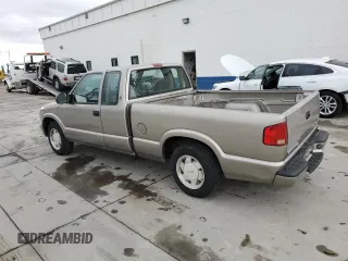 2003 GMC Sonoma with VIN 1GTCS19H638190818, listed as a Copart auction lot 76438274 with 98,901 mi miles and Salvage Title. Bid and sale history available at DreamBid. Image 2.
