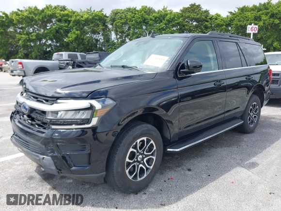 2022 Ford Expedition XLT with VIN 1FMJU1JT9NEA67323, listed as a IAAI auction lot 41716855 with 34,513 mi miles. Bid and sale history available at carsss.com. Image 2.