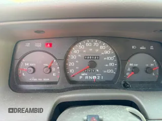 2004 Mercury Grand Marquis GS z VIN 2MEFM74W24X636561, wystawiony jako Copart lot #46114155 z przebiegiem 125 121 mil mil oraz Szkoda całkowita • Salvage title. Historia ofert i sprzedaży dostępna na DreamBid. Obrazek 9.