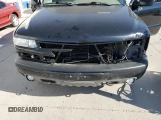 2004 Chevrolet Suburban Z71 with VIN 3GNFK16Z14G148988, listed as a Copart auction lot 58481704 with 0 mi miles and Salvage Title. Bid and sale history available at carsss.com. Image 11.