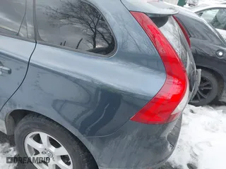 2010 Volvo XC60 3.2L with VIN YV4960DZ2A2064199, listed as a IAAI auction lot 41307658 with 72,194 mi miles. Bid and sale history available at carsss.com. Image 3.