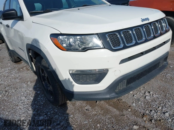 2018 Jeep Compass Sport with VIN 3C4NJCABXJT263332, listed as a IAAI auction lot 41554259 with 91,156 mi miles and . Bid and sale history available at DreamBid. Image 6.