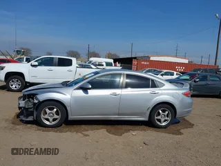 2009 Mazda 6 i Sport with VIN 1YVHP81A095M29900, listed as a IAAI auction lot 41576427 with 202,371 mi miles and . Bid and sale history available at carsss.com. Image 13.
