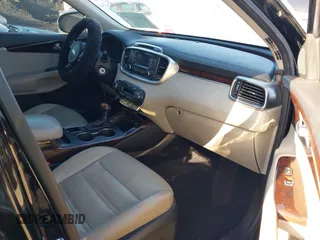 2016 Kia Sorento EX with VIN 5XYPHDA16GG028881, listed as a IAAI auction lot 41831757 with 179,223 mi miles and . Bid and sale history available at DreamBid. Image 5.