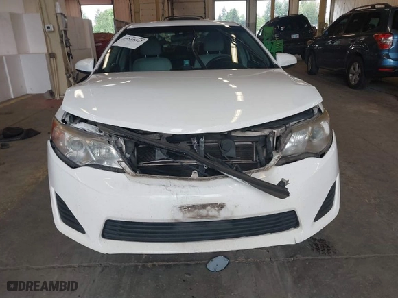 2012 Toyota Camry Hybrid XLE with VIN 4T1BD1FK7CU040113, listed as a IAAI auction lot 39510622 with 290,119 mi miles. Bid and sale history available at carsss.com. Image 6.