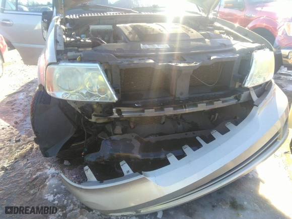 2005 Lincoln Navigator Luxury with VIN 5LMFU27505LJ13912, listed as a IAAI auction lot 41539095 with 1 mi miles. Bid and sale history available at carsss.com. Image 17.