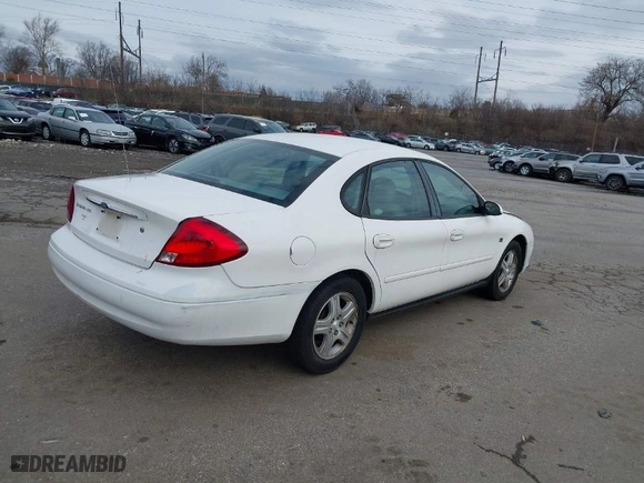 2002 Ford Taurus SEL with VIN 1FAFP56S12A171676, listed as a IAAI auction lot 41733271 with 61,033 mi miles. Bid and sale history available at carsss.com. Image 4.
