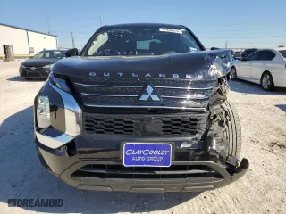2024 Mitsubishi Outlander ES with VIN JA4J4UA88RZ016339, listed as a Copart auction lot 71032654 with 10,004 mi miles and Salvage Title. Bid and sale history available at carsss.com. Image 5.