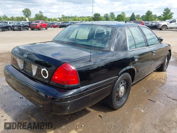 2005 Ford Police Interceptor z VIN 2FAHP71WX5X154384, wystawiony jako IAAI lot #40735796 z przebiegiem 84 143 mil mil oraz . Historia ofert i sprzedaży dostępna na DreamBid. Obrazek 4.
