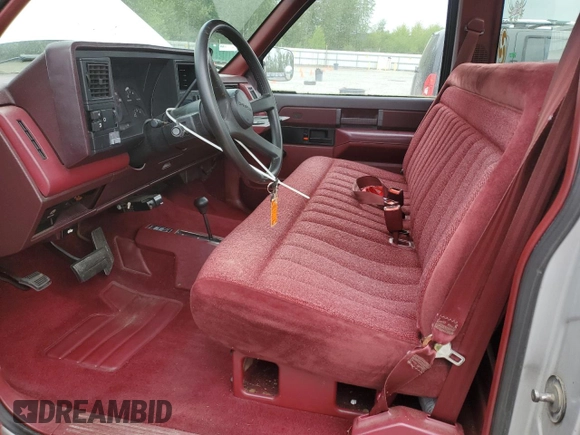 1988 Chevrolet Silverado 1500 with VIN 1GCDK14K8JE191314, listed as a Copart auction lot 57048225 with 134,298 mi miles and Clean Title. Bid and sale history available at DreamBid. Image 7.