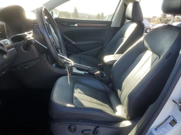 2020 Volkswagen Passat 2.0T SEL with VIN 1VWCA7A35LC012687, listed as a Copart auction lot 47584025 with 62,511 mi miles and Salvage Title. Bid and sale history available at carsss.com. Image 7.