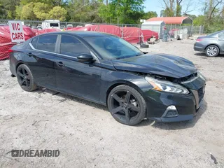 2020 Nissan Altima SR z VIN 1N4BL4CV5LC240197, wystawiony jako IAAI lot #42066803 z przebiegiem 118 849 mil mil oraz . Historia ofert i sprzedaży dostępna na DreamBid. Obrazek 1.