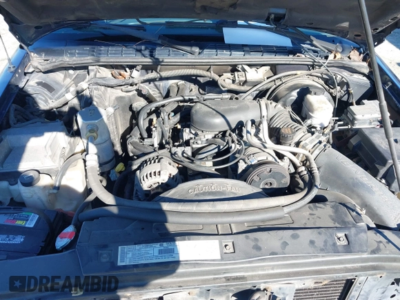 2002 GMC Sonoma SL Fleet with VIN 1GTCS19W128244099, listed as a IAAI auction lot 41090001 with 153,048 mi miles. Bid and sale history available at carsss.com. Image 10.