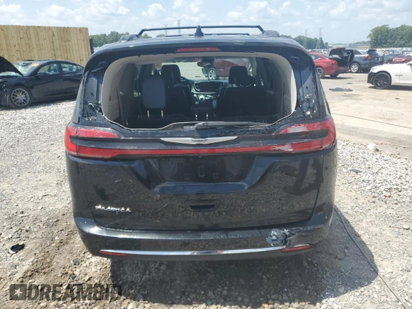 2022 Chrysler Pacifica Touring L with VIN 2C4RC1BG9NR185760, listed as a Copart auction lot 65392665 with 62,162 mi miles and Clean title. Bid and sale history available at DreamBid. Image 6.