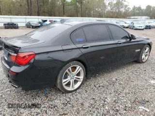 2013 BMW 7 Series 750Li z VIN WBAYE8C53DD131817, wystawiony jako Copart lot #79615564 z przebiegiem 125 737 mil mil oraz Szkoda całkowita • Salvage title. Historia ofert i sprzedaży dostępna na DreamBid. Obrazek 3.