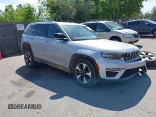 2024 Jeep Grand Cherokee с VIN 1C4RJYB65RC117685, выставлен на аукционе IAAI как лот 42344257 с пробегом 36 469 миль миль и . История ставок и продаж доступна на DreamBid. Изображение 1.