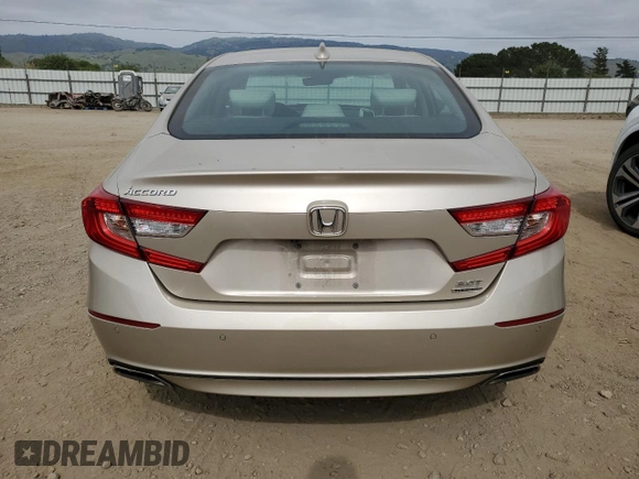 2018 Honda Accord Touring z VIN 1HGCV2F97JA003152, wystawiony jako Copart lot #54576185 z przebiegiem 111 310 mil mil oraz Szkoda całkowita • Salvage title. Historia ofert i sprzedaży dostępna na DreamBid. Obrazek 6.