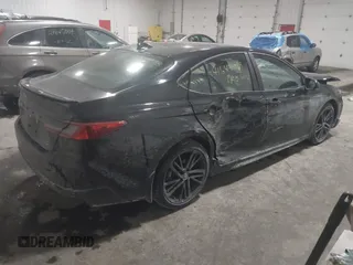 2025 Toyota Camry LE z VIN 4T1DBADK3SU509830, wystawiony jako IAAI lot #41642069 z przebiegiem 4 743 mil mil oraz . Historia ofert i sprzedaży dostępna na DreamBid. Obrazek 4.