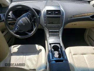 2013 Lincoln MKZ z VIN 3LN6L2GK5DR803943, wystawiony jako Copart lot #51714625 z przebiegiem 108 958 mil mil oraz Szkoda całkowita • Salvage title. Historia ofert i sprzedaży dostępna na DreamBid. Obrazek 8.