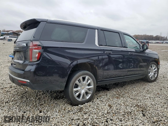 2022 Chevrolet Suburban High Country with VIN 1GNSKGKLXNR363841, listed as a Copart auction lot 84008044 with 42,053 mi miles and Salvage Title. Bid and sale history available at DreamBid. Image 3.