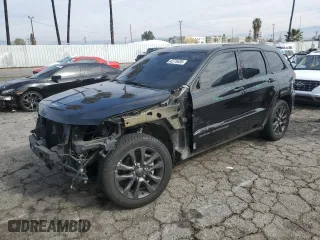 2019 Jeep Grand Cherokee Overland with VIN 1C4RJECG9KC776719, listed as a Copart auction lot 42776495 with 106,136 mi miles and Salvage Title. Bid and sale history available at carsss.com. Image 1.