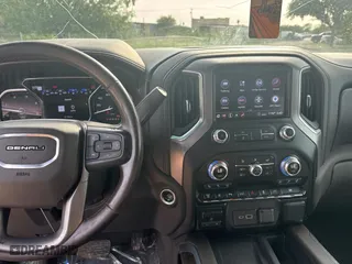 2020 GMC Sierra 3500HD Denali with VIN 1GT49WEY6LF205347, listed as a Copart auction lot 54630605 with 262,762 mi miles and Clean Title. Bid and sale history available at carsss.com. Image 9.