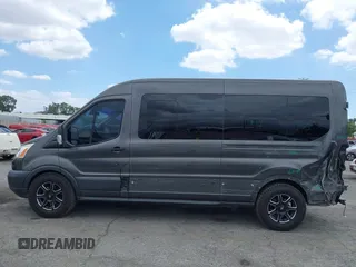 2018 Ford Transit XL z VIN 1FBZX2CG0JKA09945, wystawiony jako IAAI lot #42260073 z przebiegiem 60 838 mil mil oraz . Historia ofert i sprzedaży dostępna na DreamBid. Obrazek 15.